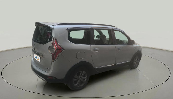 2017 Renault Lodgy 110 PS RXZ STEPWAY 8 STR, Diesel, Manual, 56,117 km, Right Back Diagonal