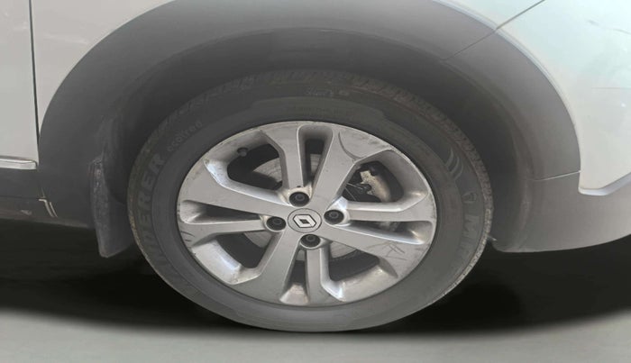 2017 Renault Lodgy 110 PS RXZ STEPWAY 8 STR, Diesel, Manual, 56,117 km, Right Front Wheel