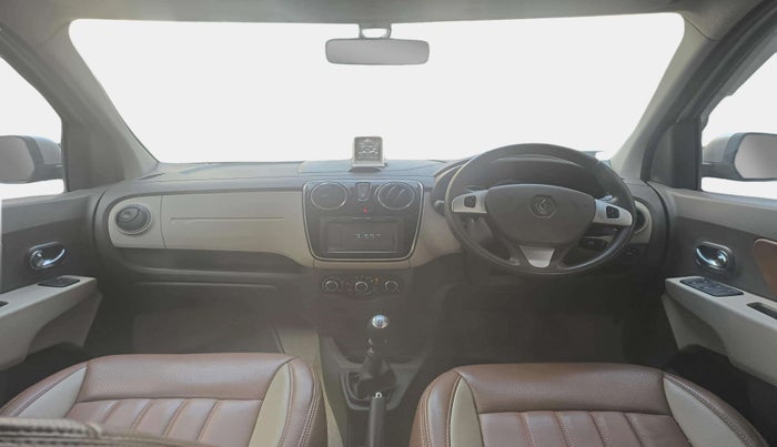 2017 Renault Lodgy 110 PS RXZ STEPWAY 8 STR, Diesel, Manual, 56,117 km, Dashboard