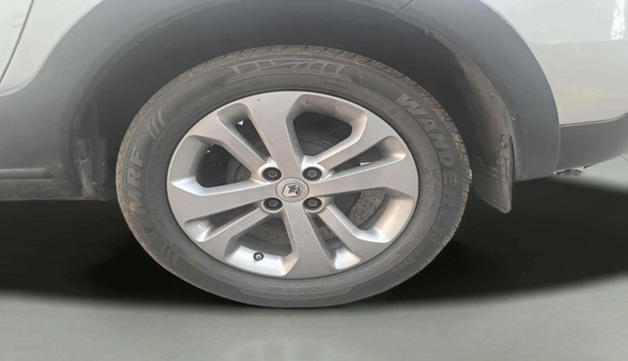 2017 Renault Lodgy 110 PS RXZ STEPWAY 8 STR, Diesel, Manual, 56,117 km, Left Rear Wheel