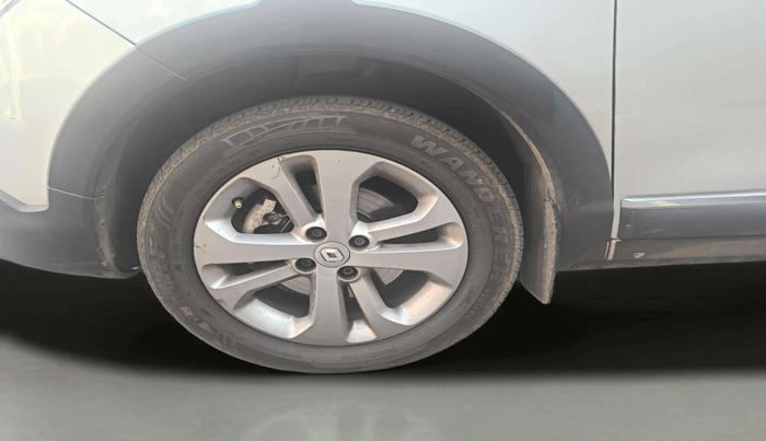 2017 Renault Lodgy 110 PS RXZ STEPWAY 8 STR, Diesel, Manual, 56,117 km, Left Front Wheel