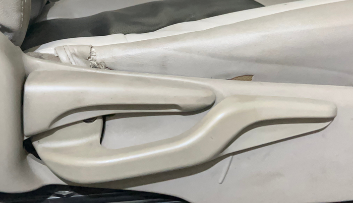 2014 Toyota Etios G, Petrol, Manual, 1,14,143 km, Driver Side Adjustment Panel