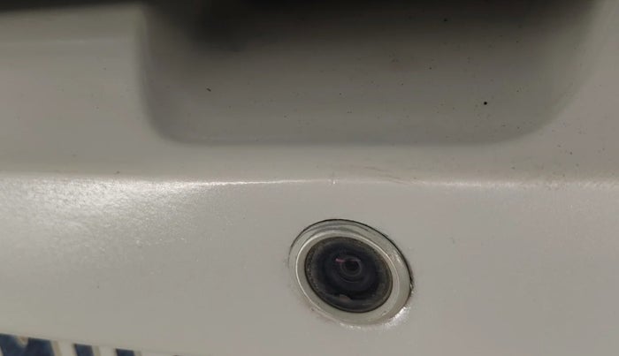 2019 Maruti Swift VXI AMT, CNG, Automatic, 98,606 km, Parking Camera