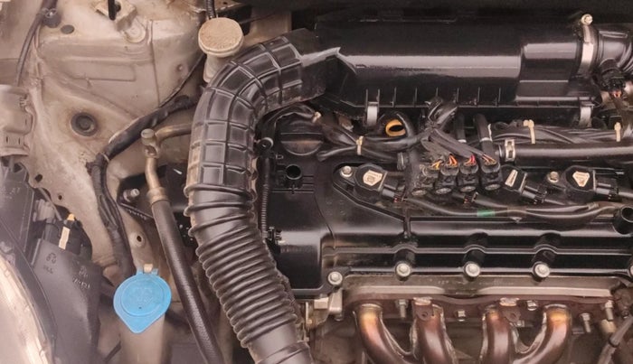 2019 Maruti Swift VXI AMT, CNG, Automatic, 98,606 km, Engine View - Right