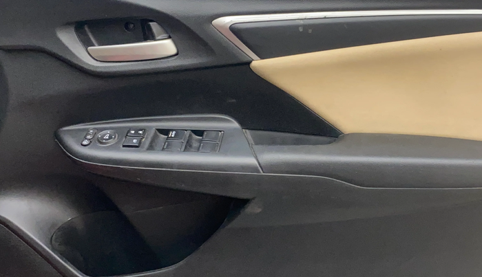 2020 Honda Jazz 1.2L I-VTEC ZX, Petrol, Manual, 66,875 km, Driver Side Door Panels Control