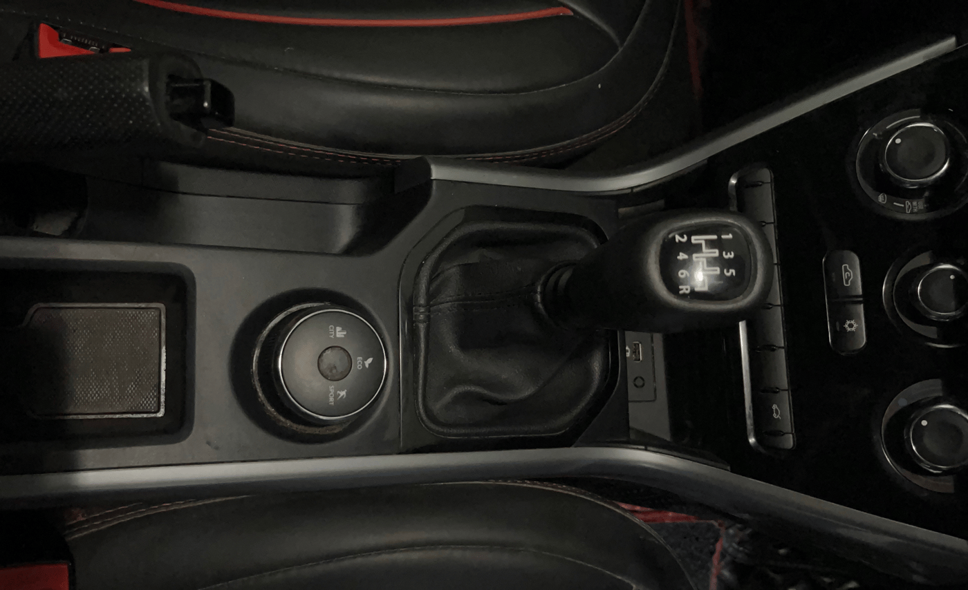 2022 Tata NEXON XM SUNROOF PETROL, Petrol, Manual, 22,474 km, Gear Lever