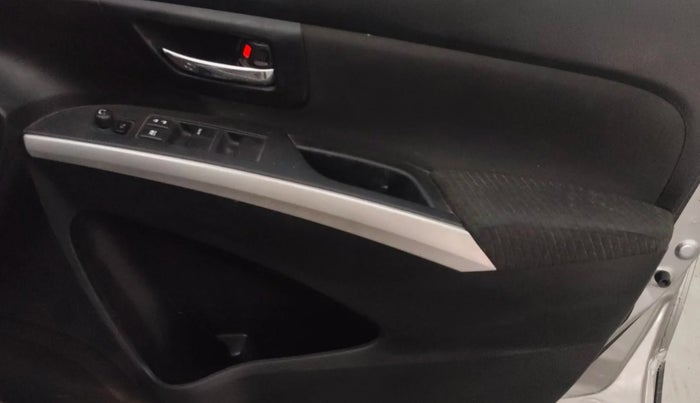 2015 Maruti S Cross ZETA 1.6, Diesel, Manual, 1,09,499 km, Driver Side Door Panels Control