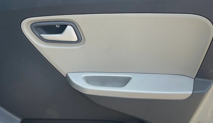 2016 Maruti Alto K10 VXI AMT, Petrol, Automatic, 68,816 km, Driver Side Door Panels Control