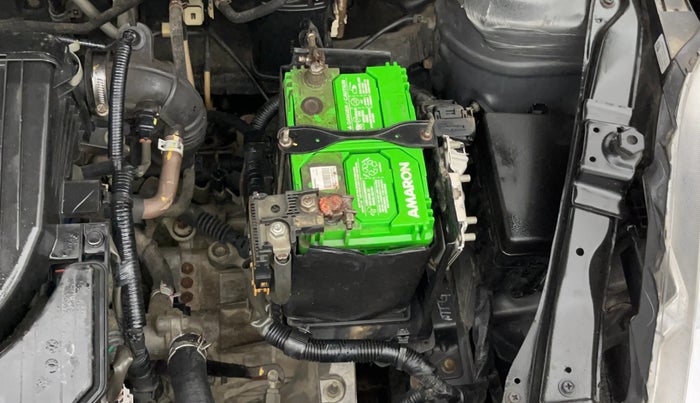 2014 Maruti Swift Dzire VXI, Petrol, Manual, 16,655 km, Engine View - Left