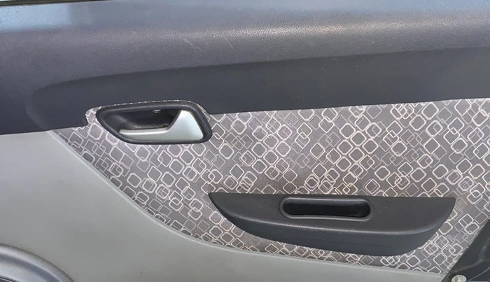 2019 Maruti Alto 800 LXI, Petrol, Manual, 26,875 km, Driver Side Door Panels Control