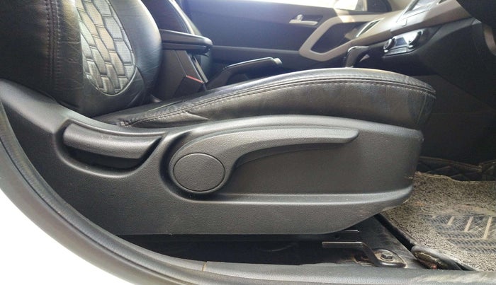 2019 Hyundai Creta SX AT 1.6 PETROL, Petrol, Automatic, 63,853 km, Driver Side Adjustment Panel