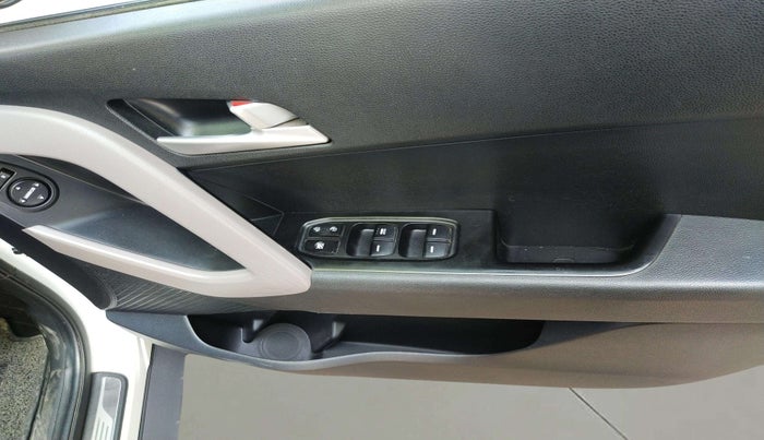 2019 Hyundai Creta SX AT 1.6 PETROL, Petrol, Automatic, 63,853 km, Driver Side Door Panels Control