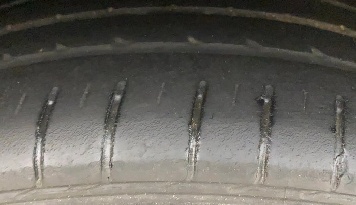 2021 Skoda Rapid AMBITION AT TSI, Petrol, Automatic, 60,923 km, Right Rear Tyre Tread