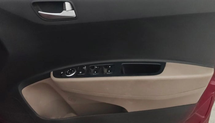 2015 Hyundai Grand i10 ASTA AT 1.2 KAPPA VTVT, Petrol, Automatic, 1,45,877 km, Driver Side Door Panels Control