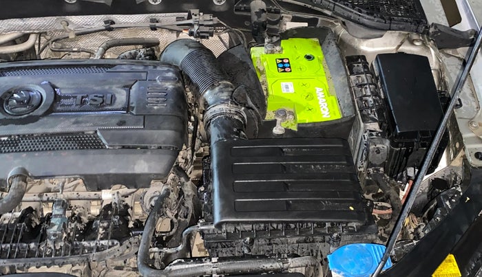 2016 Skoda Octavia STYLE PLUS AT 1.8 TSI, Petrol, Automatic, 58,090 km, Engine View - Left