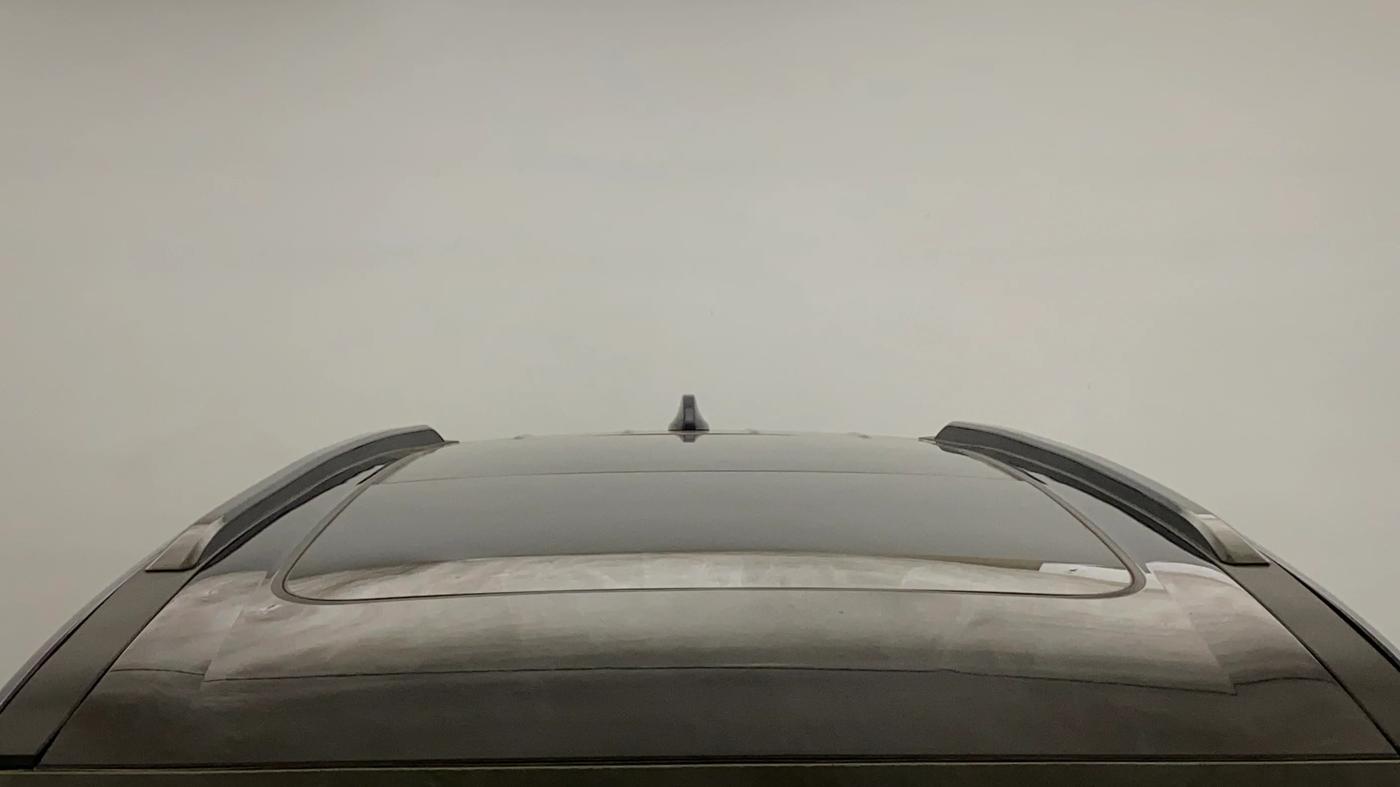 2023 Mahindra XUV700 AX 5 D MT 7 STR, Diesel, Manual, 400 km, Moonroof/ Sunroof