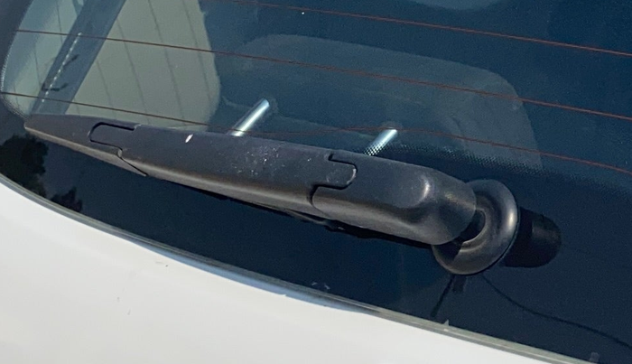 2020 Renault TRIBER RXZ, Petrol, Manual, 82,282 km, Rear Wiper