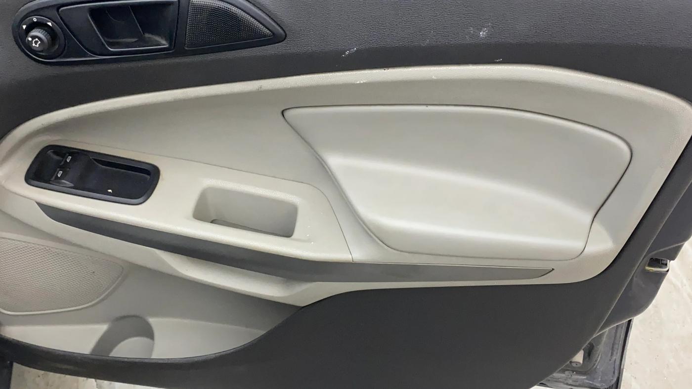 2014 Ford Ecosport AMBIENTE 1.5L DIESEL, Diesel, Manual, 1,06,742 km, Driver Side Door Panels Control