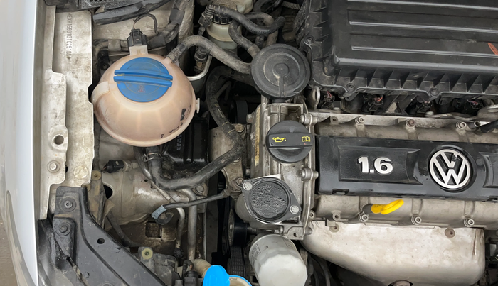 2015 Volkswagen Vento COMFORTLINE 1.6, Petrol, Manual, 90,615 km, Engine View - Right