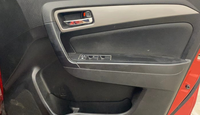 2018 Maruti Vitara Brezza ZDI PLUS AT DUAL TONE, Diesel, Automatic, 1,03,888 km, Driver Side Door Panels Control