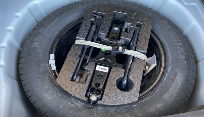 2022 Volkswagen TAIGUN HIGHLINE 1.0 TSI MT, Petrol, Manual, 28,538 km, Spare Tyre