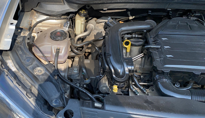 2022 Volkswagen TAIGUN HIGHLINE 1.0 TSI MT, Petrol, Manual, 28,538 km, Engine View - Right