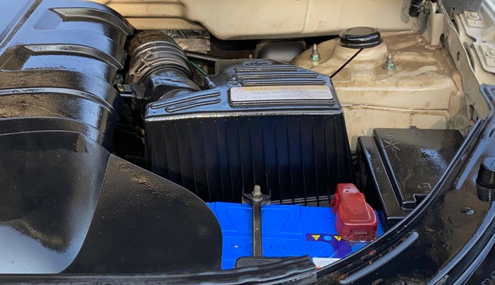 2015 Mahindra XUV500 W8, Diesel, Manual, 77,616 km, Engine View - Left