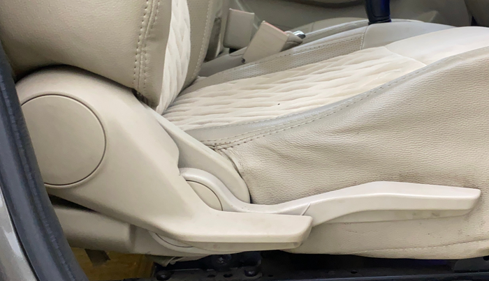 2017 Maruti Dzire VXI, Petrol, Manual, 82,923 km, Driver Side Adjustment Panel