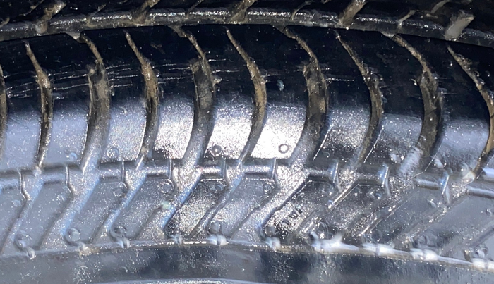 2017 Maruti Dzire VXI, Petrol, Manual, 82,923 km, Left Front Tyre Tread