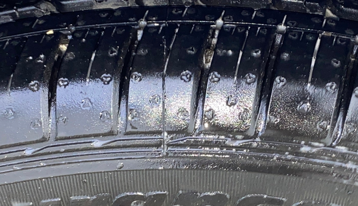 2015 Hyundai Elite i20 ASTA 1.2, Petrol, Manual, 28,652 km, Left Rear Tyre Tread