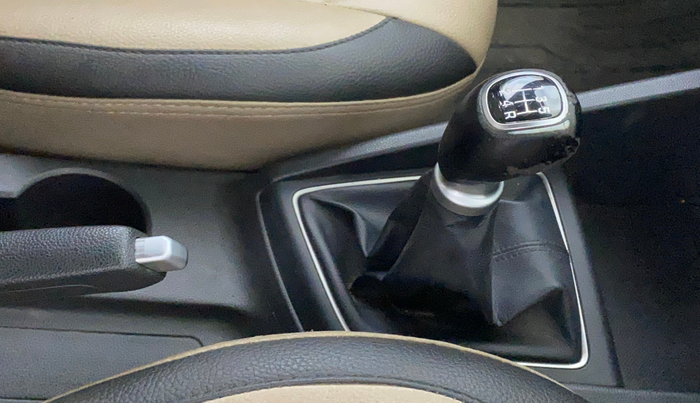 2015 Hyundai Elite i20 ASTA 1.2, Petrol, Manual, 28,652 km, Gear Lever