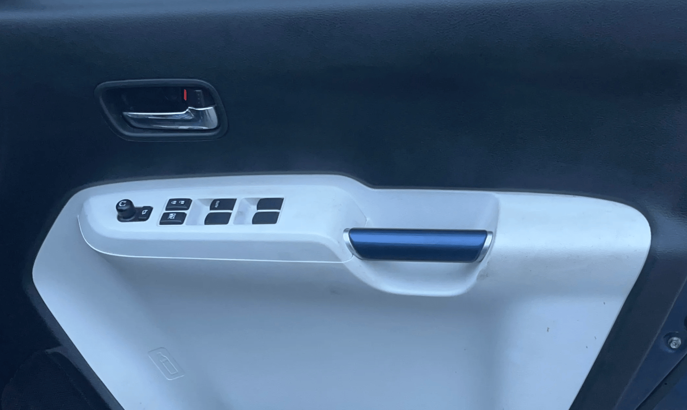 2022 Maruti IGNIS ZETA 1.2 AMT, Petrol, Automatic, 22,810 km, Driver Side Door Panels Control