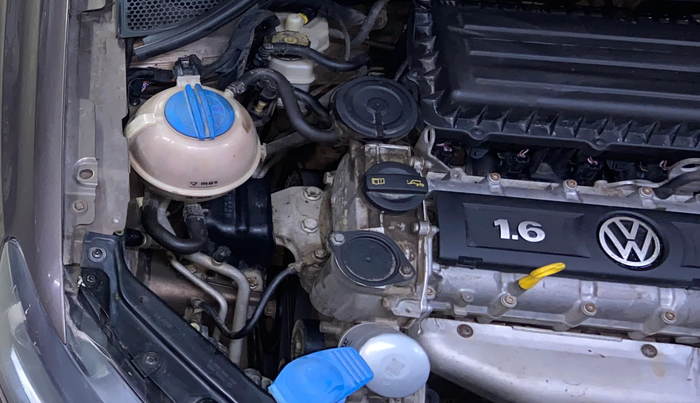 2016 Volkswagen Vento HIGHLINE 1.6 MPI, Petrol, Manual, 88,515 km, Engine View - Right