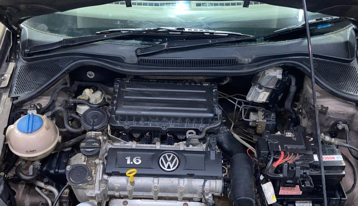 2016 Volkswagen Vento HIGHLINE 1.6 MPI, Petrol, Manual, 88,515 km, Engine View