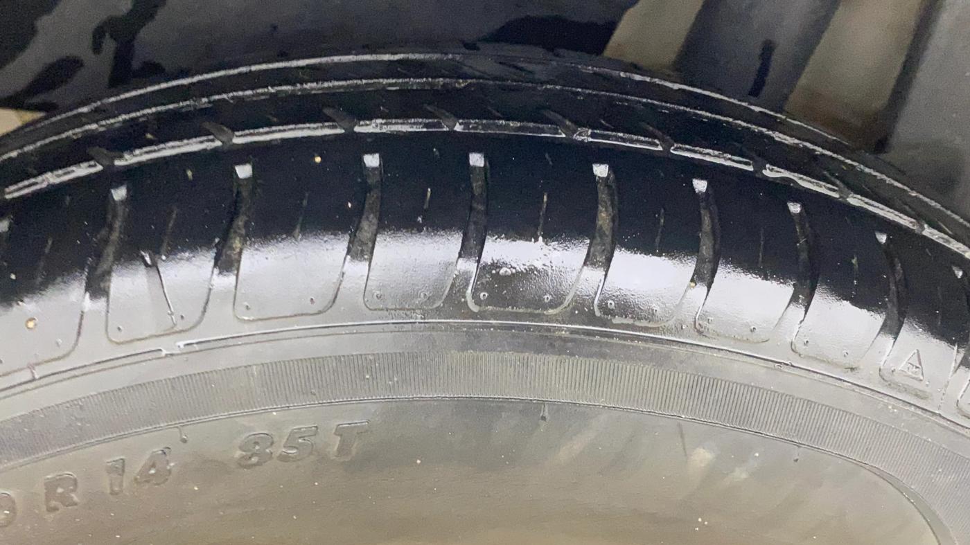 2020 Maruti Dzire VXI, Petrol, Manual, 40,573 km, Left Rear Tyre Tread