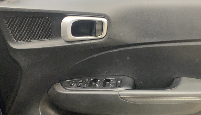 2021 Hyundai VENUE SX 1.0 (O) TURBO IMT, Petrol, Manual, 60,510 km, Driver Side Door Panels Control