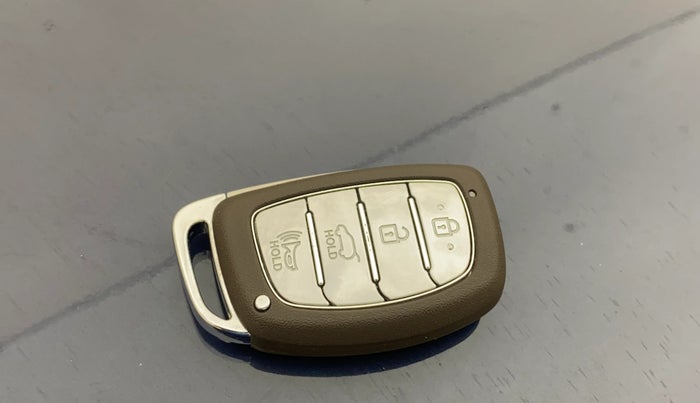 2021 Hyundai VENUE SX 1.0 (O) TURBO IMT, Petrol, Manual, 60,510 km, Key Close Up