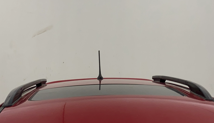 2021 Mahindra XUV300 W8 (O) 1.2 PETROL, Petrol, Manual, 1,10,613 km, Moonroof/ Sunroof