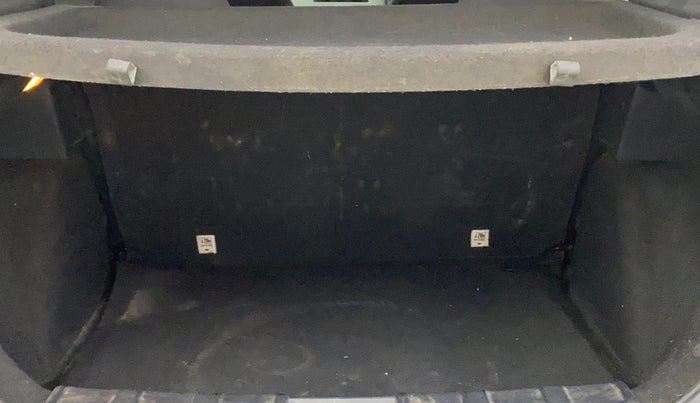 2020 Tata NEXON XM SUNROOF PETROL, Petrol, Manual, 1,16,298 km, Boot Inside