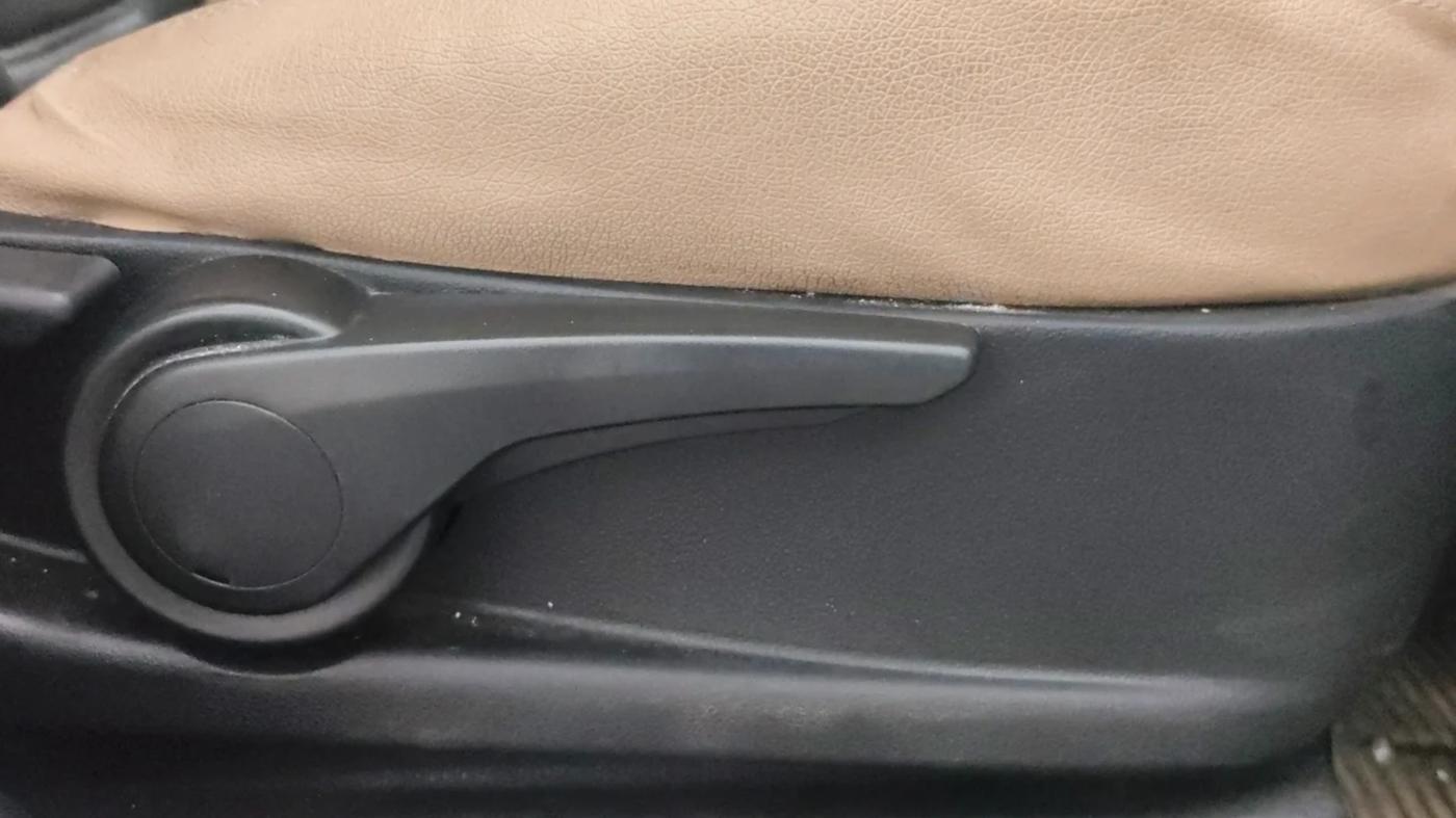 2019 Tata TIGOR XZ PLUS PETROL, Petrol, Manual, 95,655 km, Driver Side Adjustment Panel