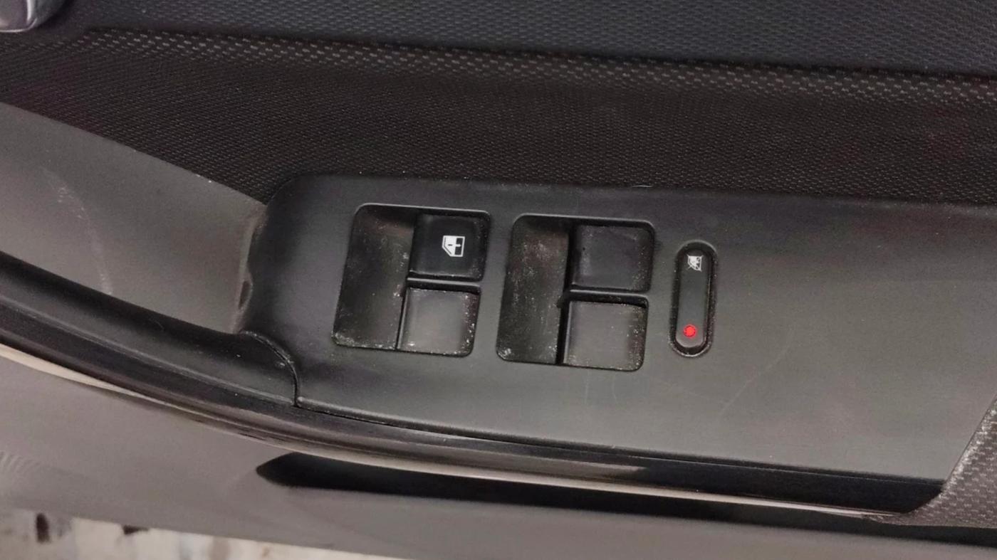2019 Tata TIGOR XZ PLUS PETROL, Petrol, Manual, 95,655 km, Driver Side Door Panels Control