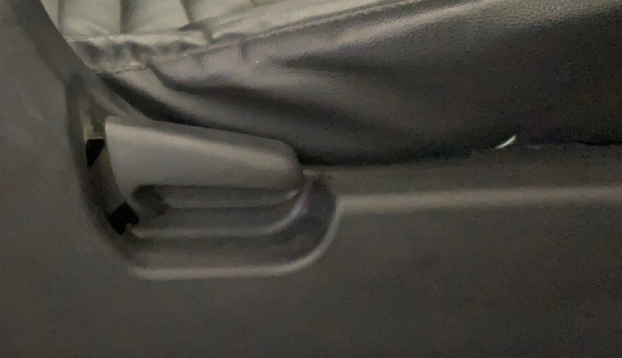 2015 Maruti Wagon R 1.0 VXI, Petrol, Manual, 1,15,130 km, Driver Side Adjustment Panel