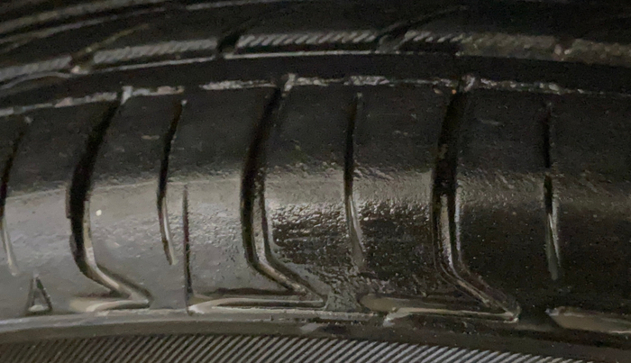 2015 Maruti Wagon R 1.0 VXI, Petrol, Manual, 1,15,130 km, Right Front Tyre Tread