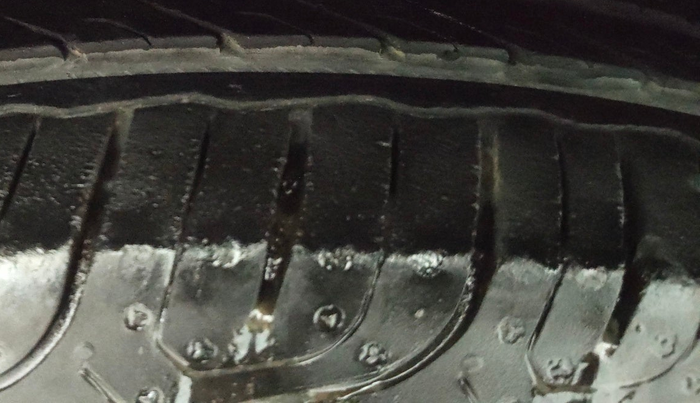 2013 Honda Amaze 1.2L I-VTEC VX, Petrol, Manual, 60,093 km, Right Front Tyre Tread