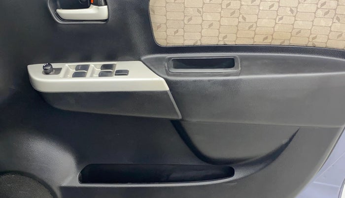 2015 Maruti Wagon R 1.0 VXI, Petrol, Manual, 72,050 km, Driver Side Door Panels Control