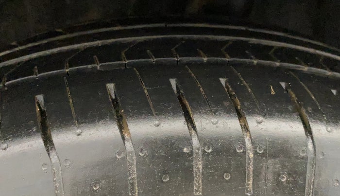 2021 Nissan MAGNITE XL, Petrol, Manual, 93,306 km, Left Rear Tyre Tread