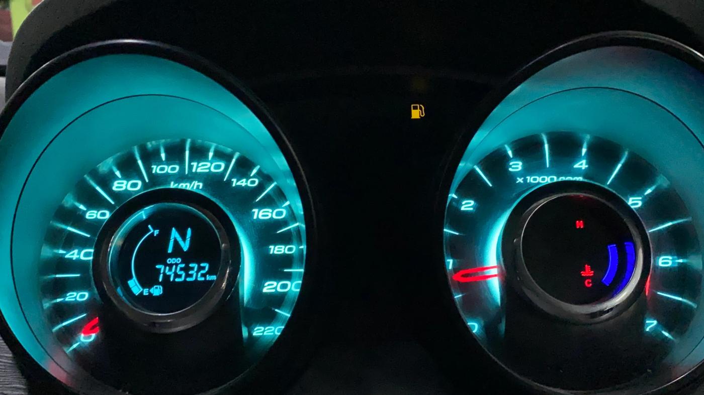 2017 Mahindra XUV500 W4, Diesel, Manual, 74,259 km, Odometer Image