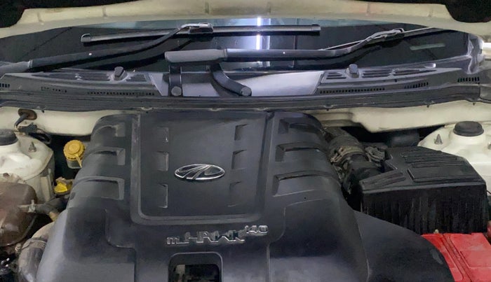 2017 Mahindra XUV500 W4, Diesel, Manual, 74,520 km, Engine View