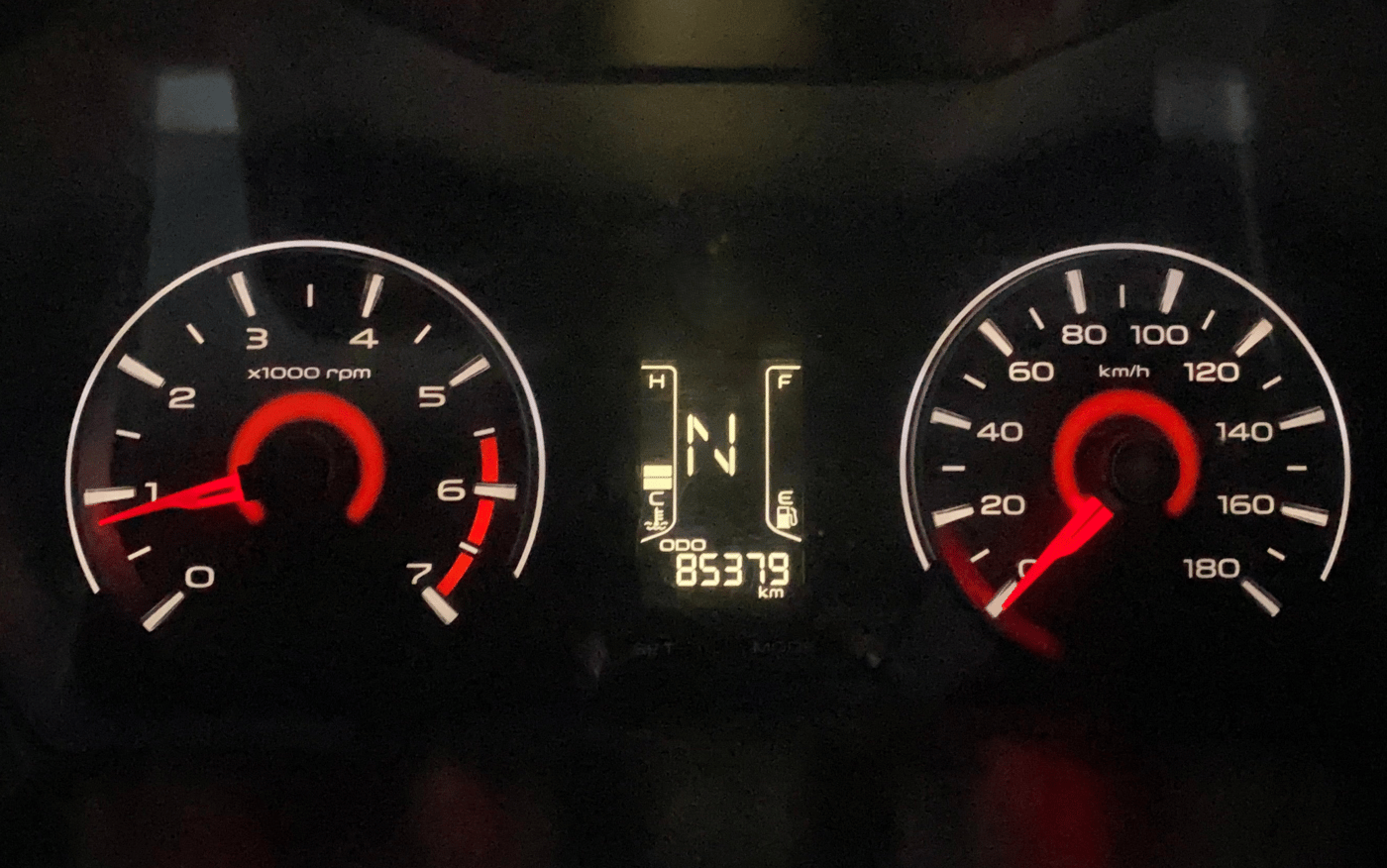 2018 Mahindra KUV 100 NXT K8 P 6 STR, Petrol, Manual, 85,392 km, Odometer Image