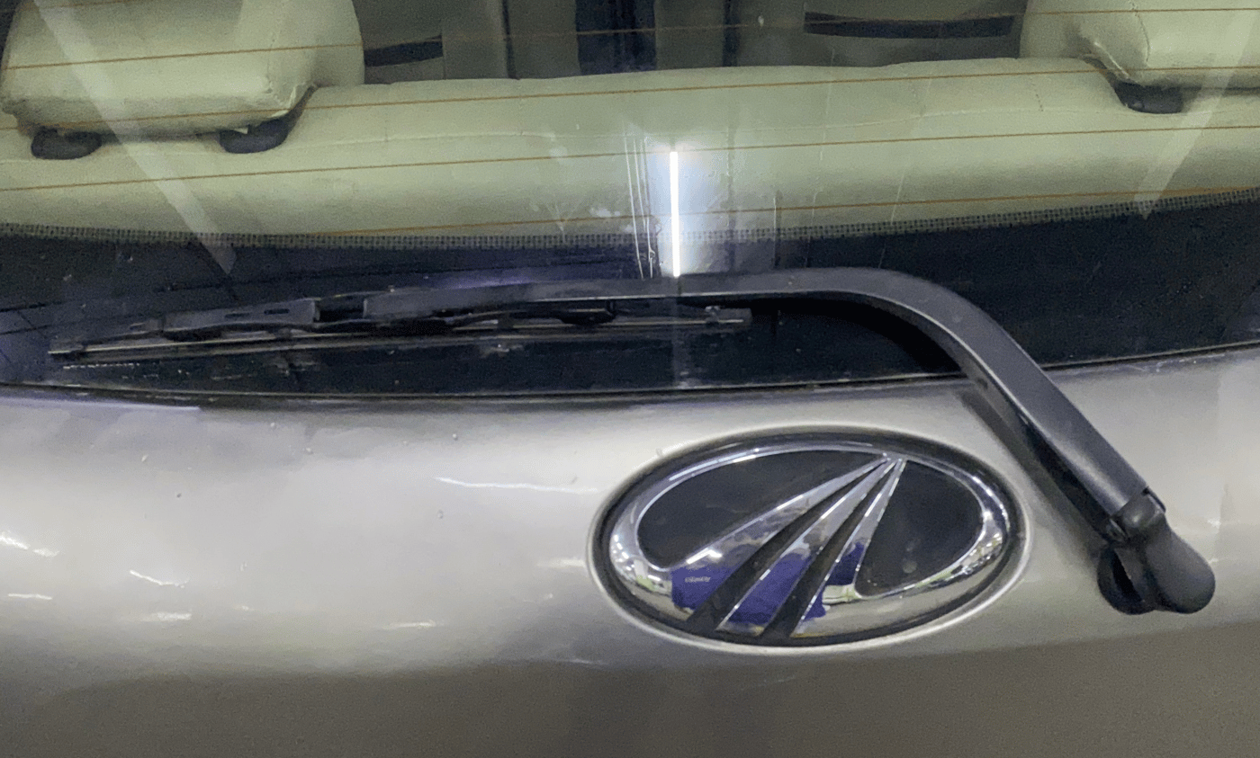 2018 Mahindra KUV 100 NXT K8 P 6 STR, Petrol, Manual, 85,392 km, Rear Wiper